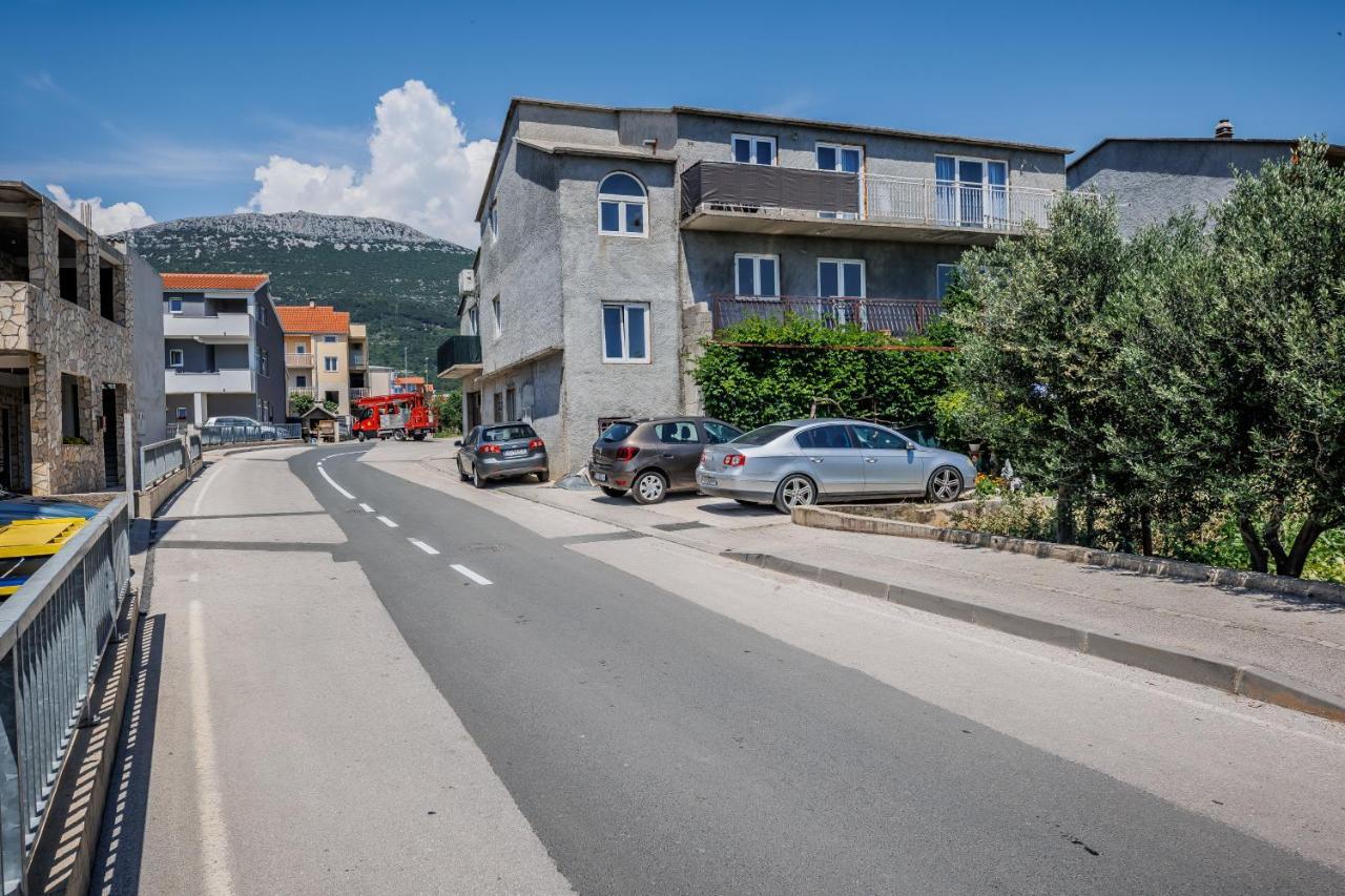 Ferienwohnung Apartman Mali Jure Kaštela Exterior foto